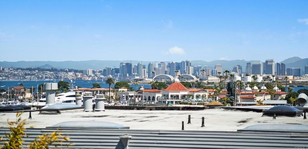 363 Rosecrans St, San Diego CA  92106-3527 exterior