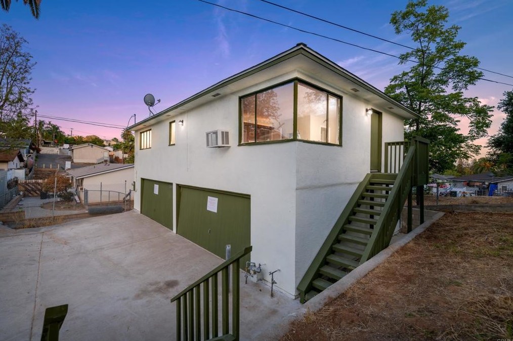 12043 Lacie Ln, Lakeside, CA 92040-5444