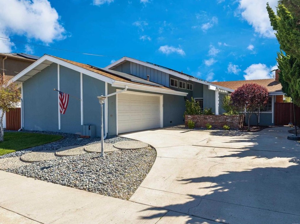 6221 Lake Badin Ave, San Diego, CA 92119-3337