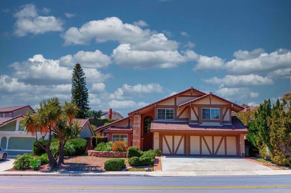 1982 Donahue Dr, El Cajon, CA 92019