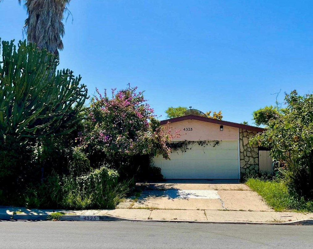 4325 Darwin Way, San Diego, CA 92154-2672