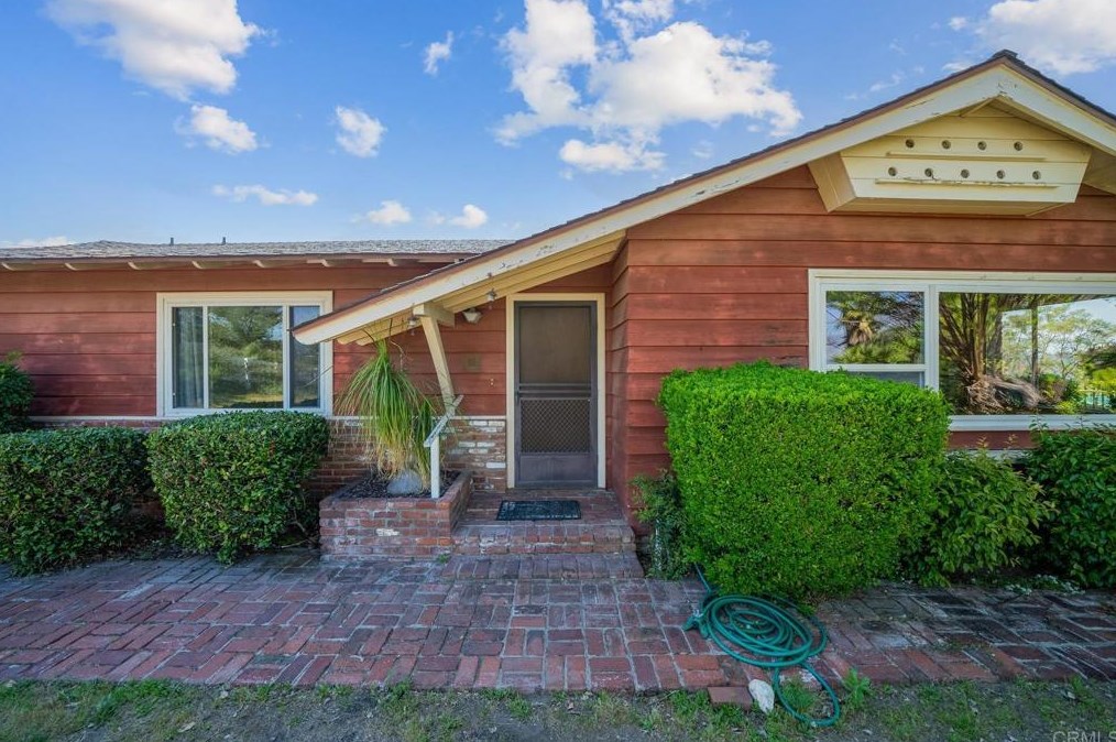 9140 Paradise Park Dr, Lakeside CA  92040-3615 exterior