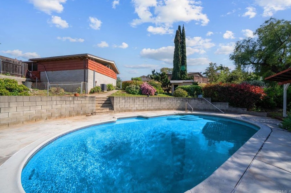 9140 Paradise Park Dr, Lakeside CA  92040-3615 exterior