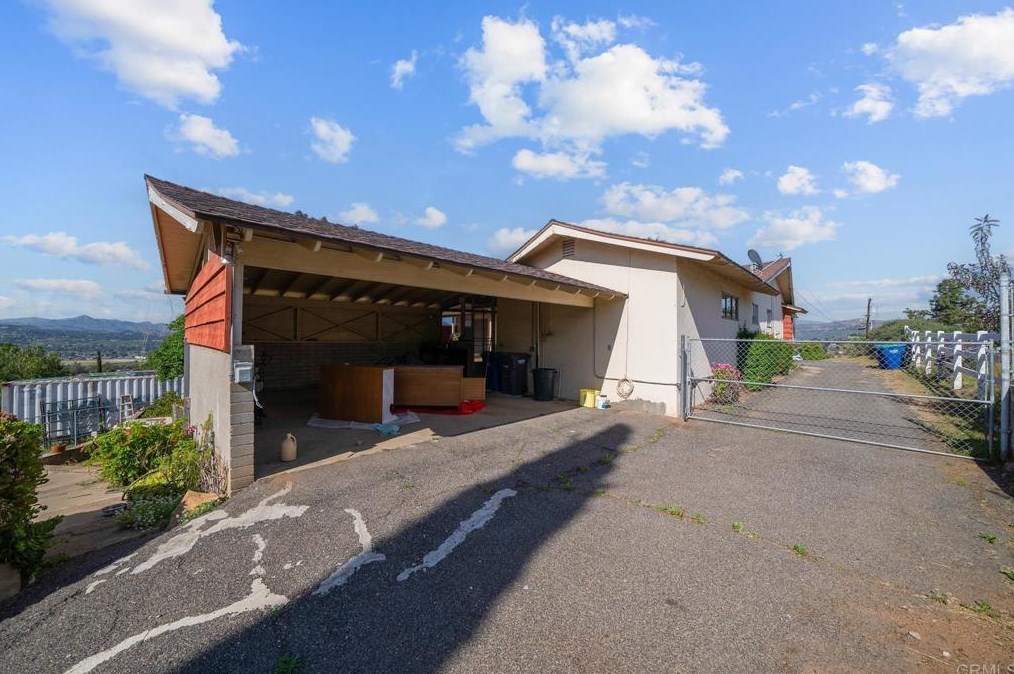 9140 Paradise Park Dr, Lakeside CA  92040-3615 exterior