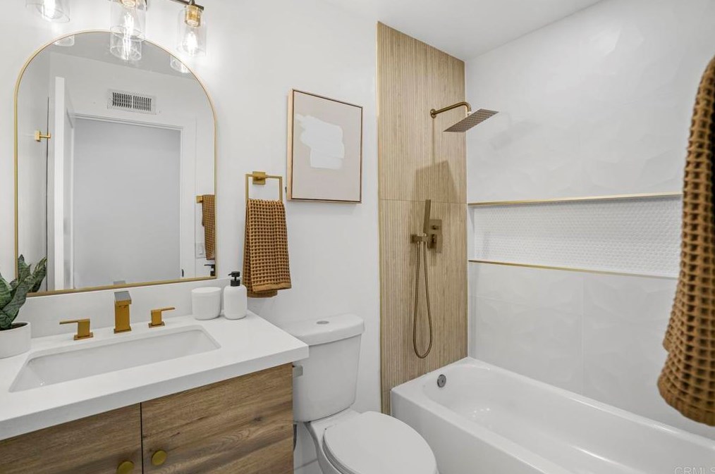 11303 Calle Jalapa, San Diego CA  92126-1215 exterior