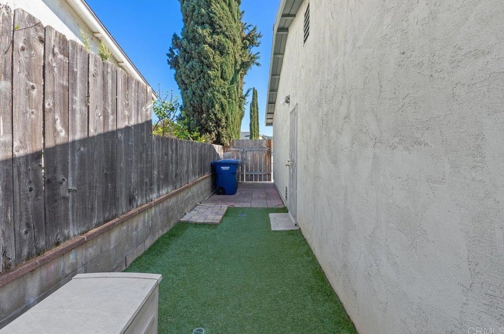 13250 Lakeview Rd, Lakeside CA  92040-4728 exterior