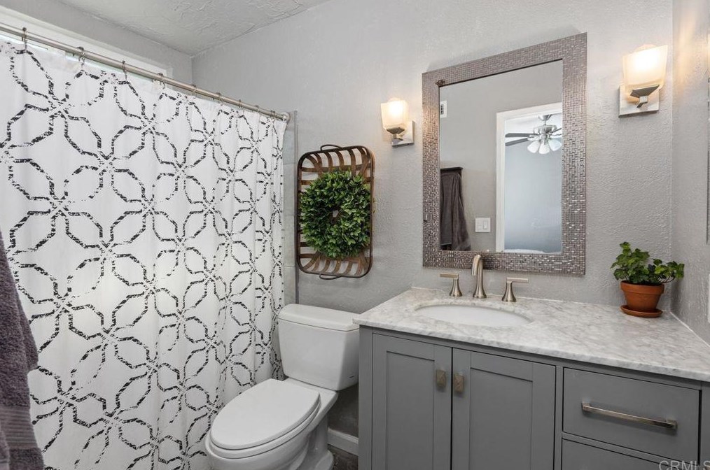 13250 Lakeview Rd, Lakeside CA  92040-4728 exterior