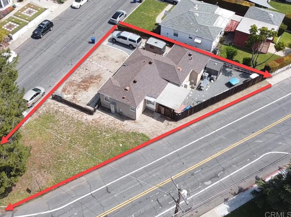 8811 Madison Ave, La Mesa CA  91941-5125 exterior