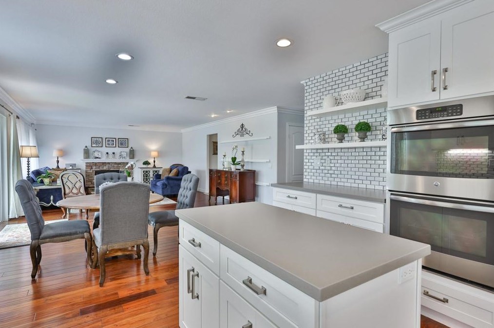 1252 Indian Creek Dr, Chula Vista CA  91915-2258 exterior