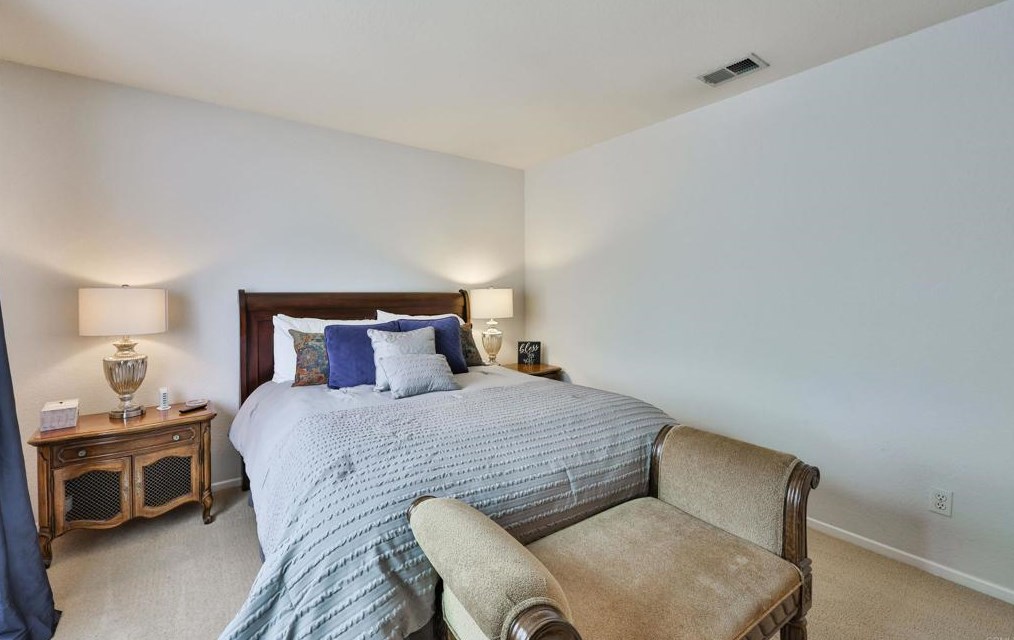 1252 Indian Creek Dr, Chula Vista CA  91915-2258 exterior