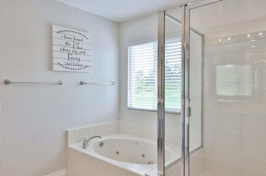 1252 Indian Creek Dr, Chula Vista CA  91915-2258 exterior