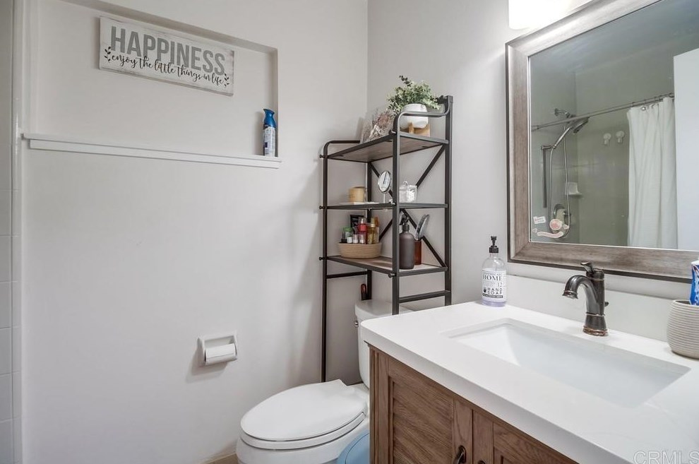 821 Date Ave, Chula Vista CA  91911-1111 exterior