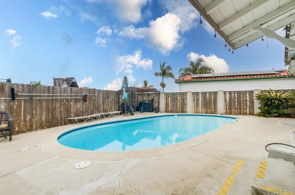 821 Date Ave, Chula Vista CA  91911-1111 exterior