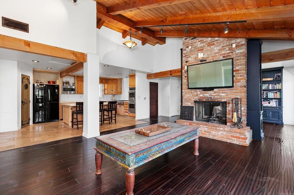 11036 Puebla Dr, La Mesa, CA 91941-7100