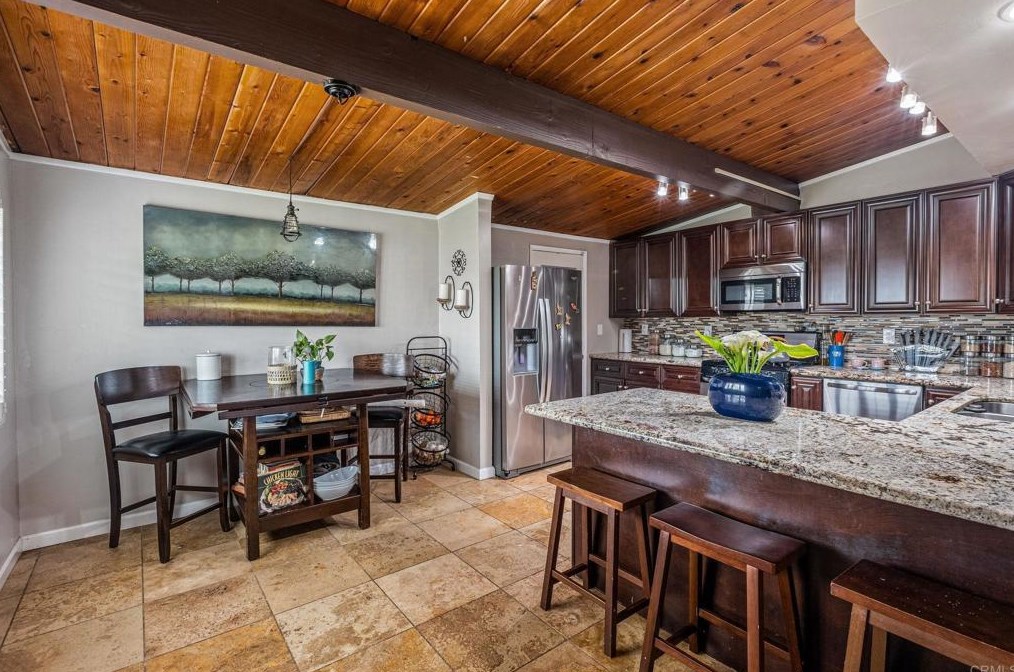 9858 Ivanho St, Spring Valley, CA 91977