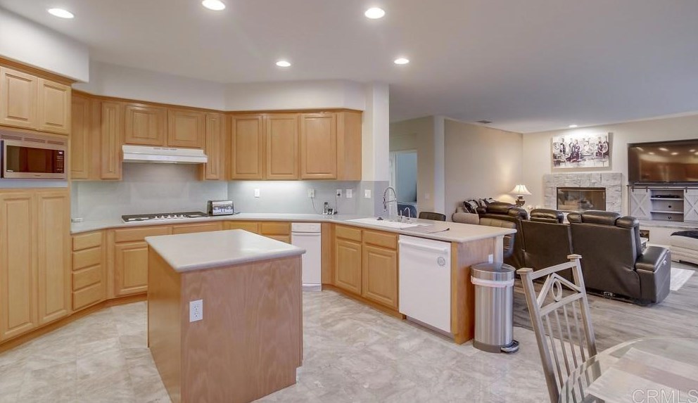 1129 Augusta Pl, Chula Vista CA  91915-1203 exterior