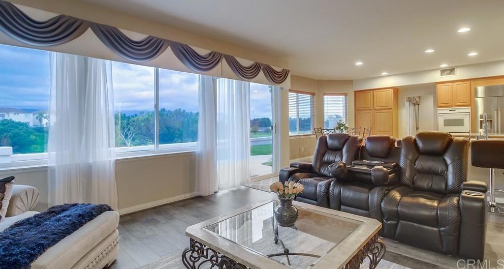 1129 Augusta Pl, Chula Vista CA  91915-1203 exterior