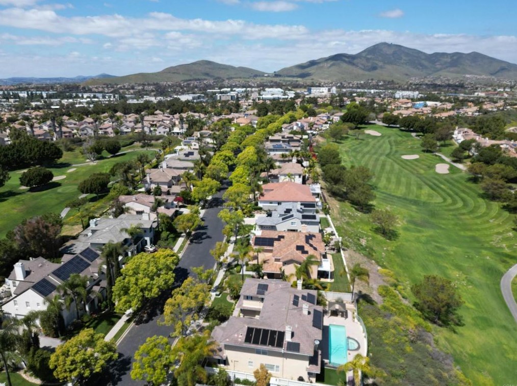 1129 Augusta Pl, Chula Vista CA  91915-1203 exterior