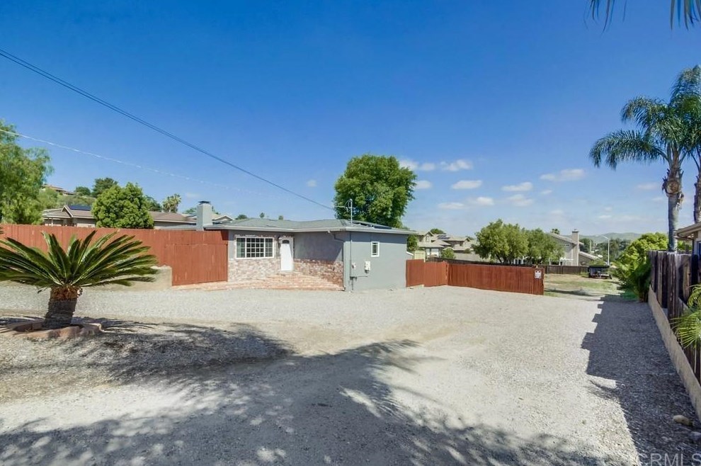 9456 Slope St, Santee, CA 92071-4121