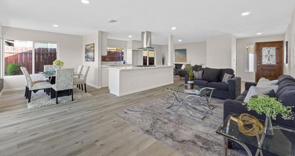 9120 Christiana St, Spring Valley, CA 91977