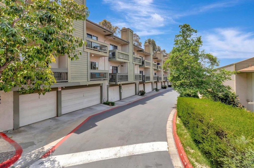 3908 60th St #125, San Diego, CA 92115