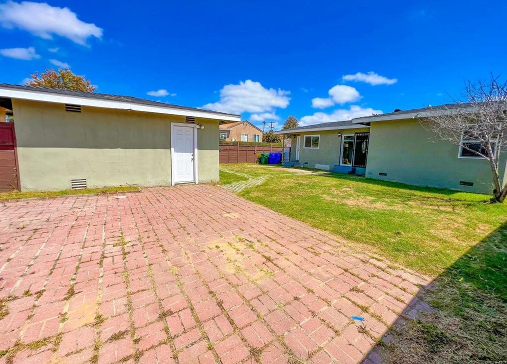 5114 Logan Ave, San Diego CA  92114-6221 exterior