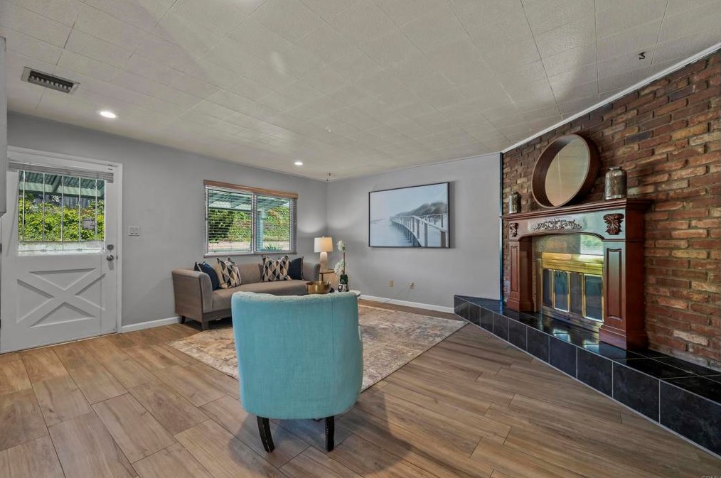 1033 Oleander Ave, Chula Vista, CA 91911-2533