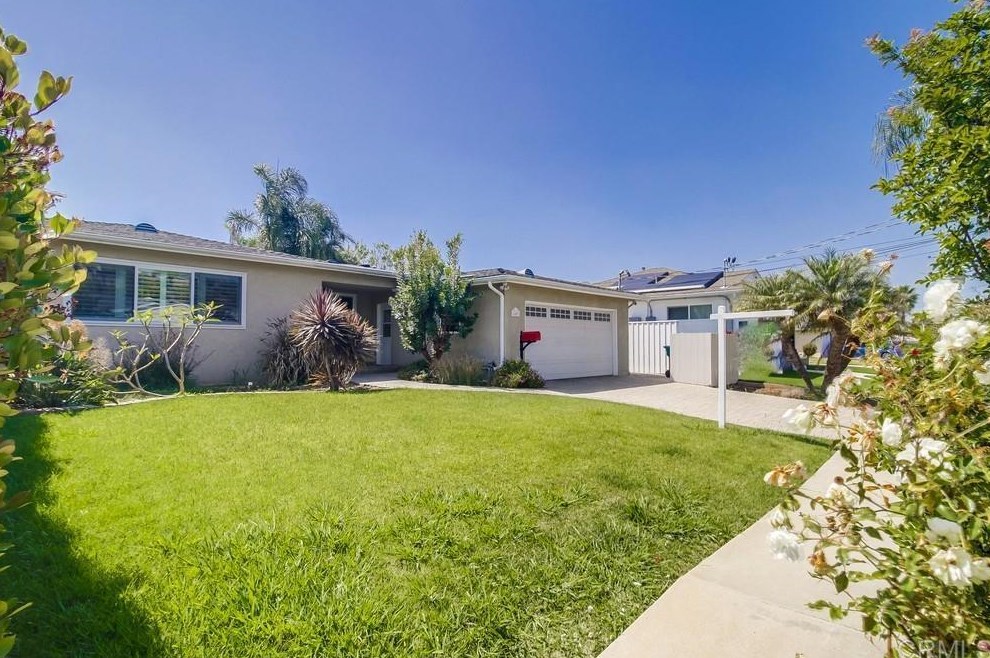 6402 Seaman St, San Diego, CA 92120