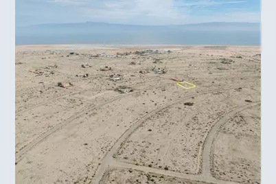 1071 Sea Wind Avenue, Salton Sea Beach, CA 92274 - Photo 6