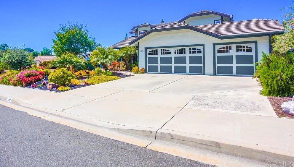 1320 Hollins Rd, Oceanside, CA 92056