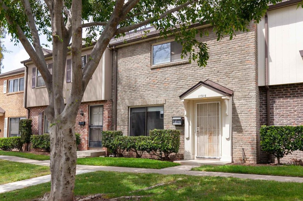 11915 Royal Rd #d, El Cajon, CA 92021