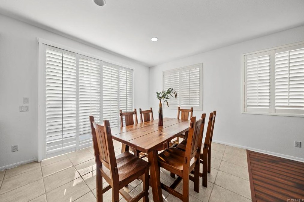 544 Rocking Horse Dr, Chula Vista CA  91914-4154 exterior