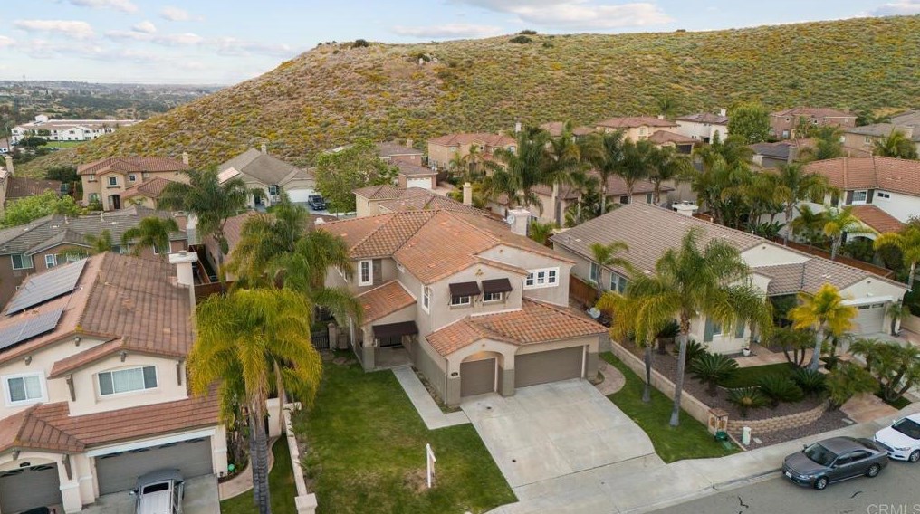 544 Rocking Horse Dr, Chula Vista CA  91914-4154 exterior