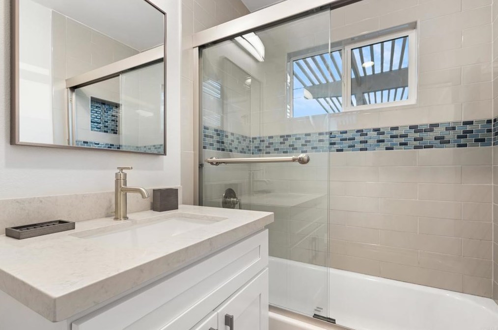 3654 Budd St, San Diego CA 92111-4334 exterior