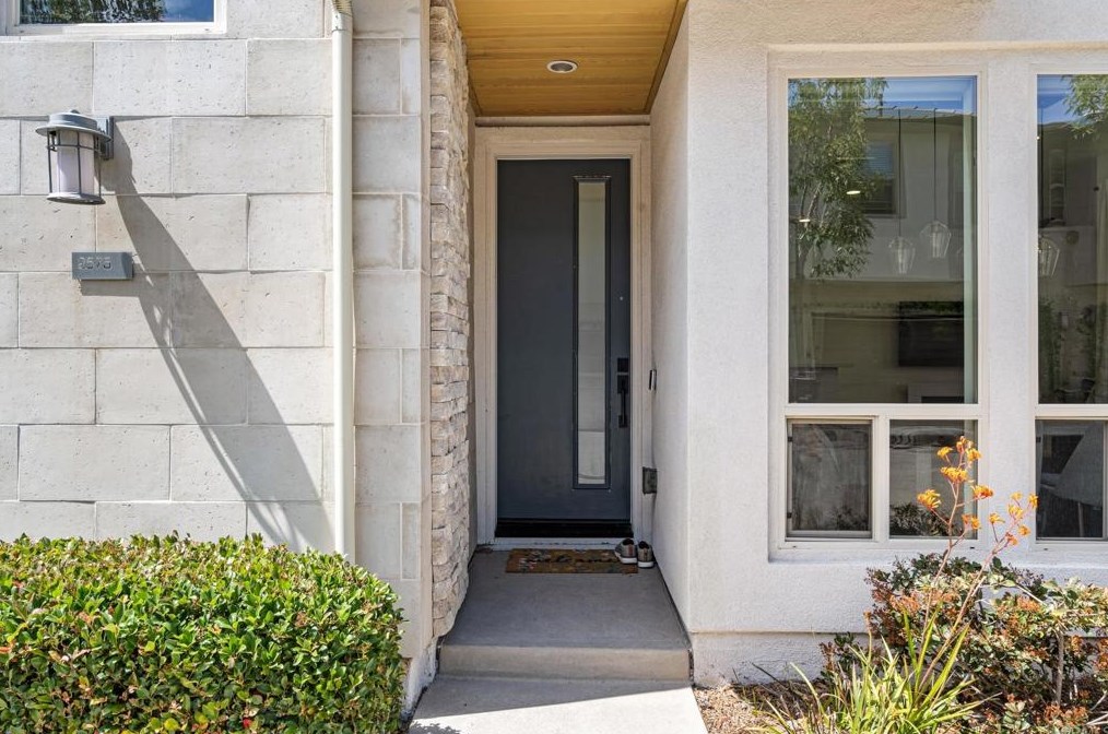 2575 Aperture Cir, San Diego, CA 92108-2627