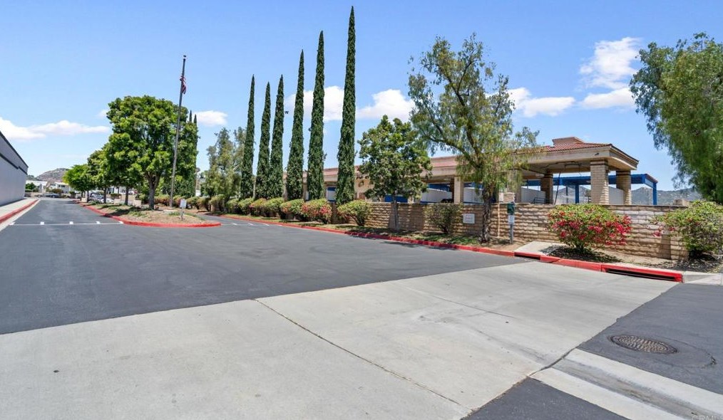 2135 Valley Pkwy, Escondido CA  92027-2744 exterior