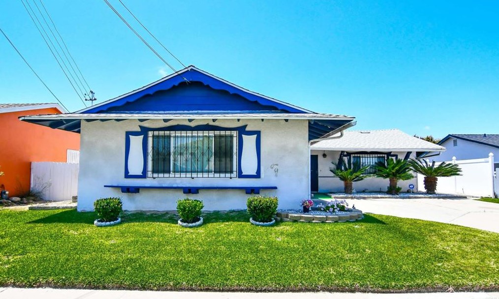 7142 Peter Pan Ave, San Diego, CA 92114-5923