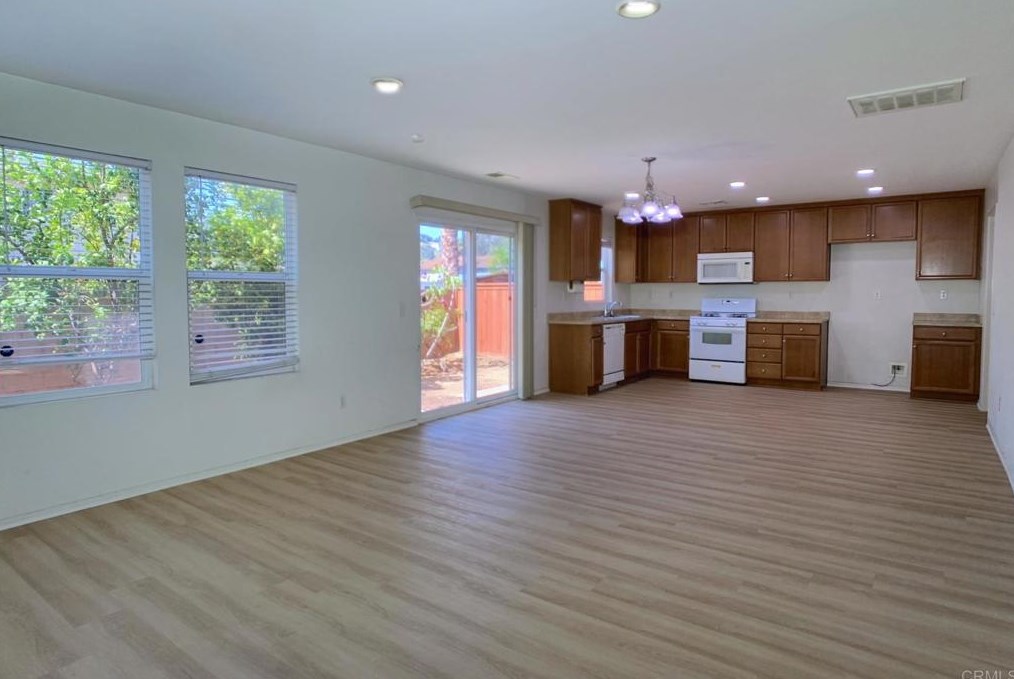1447 Caracara Cir, El Cajon, CA 92019-2552