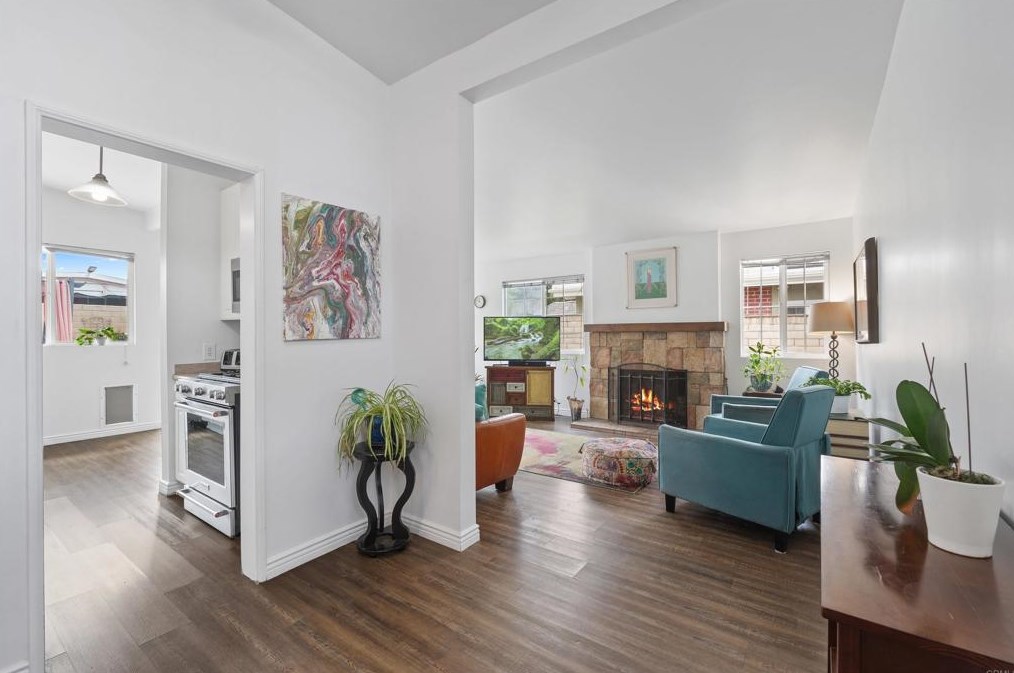 511 Maplewood Ave, Fullerton, CA 92832-2108