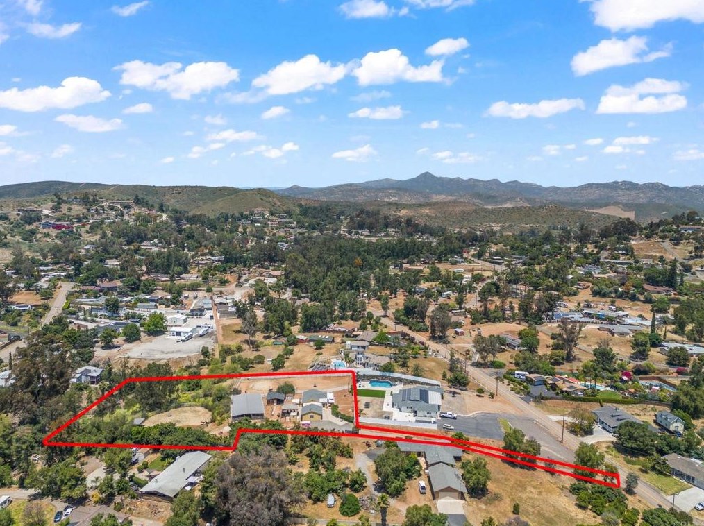 11464 Pinehurst Dr, Lakeside, CA 92040-1311