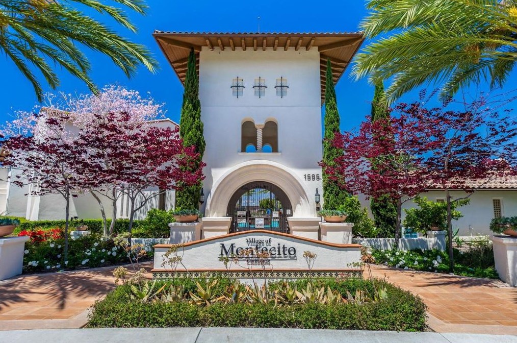 1527 Franceschi Dr, Chula Vista CA  91913-2516 exterior