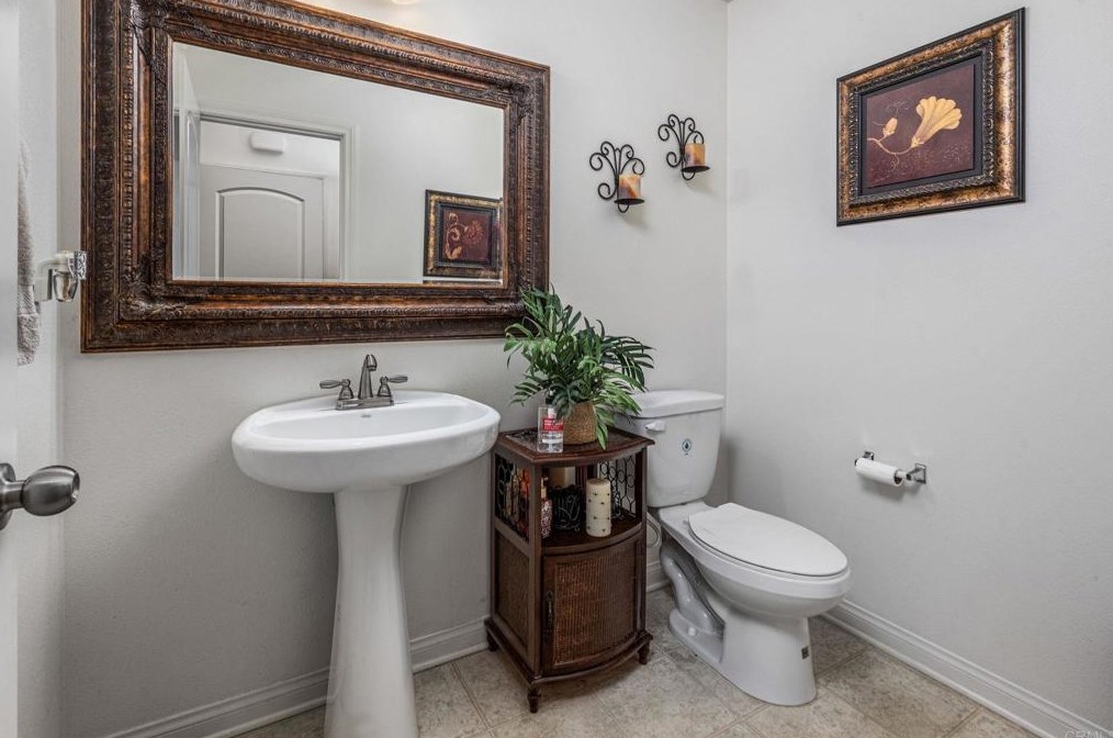 1527 Franceschi Dr, Chula Vista CA  91913-2516 exterior