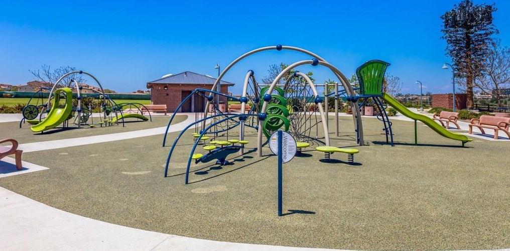 1527 Franceschi Dr, Chula Vista CA  91913-2516 exterior