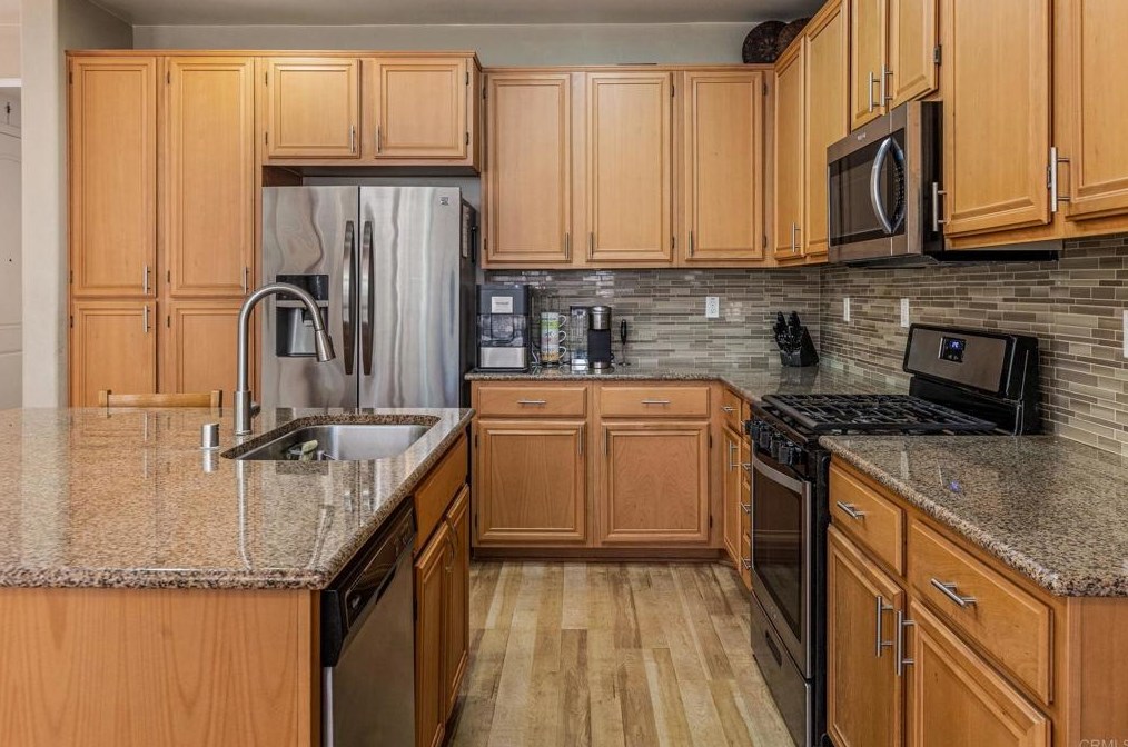 1527 Franceschi Dr, Chula Vista CA  91913-2516 exterior