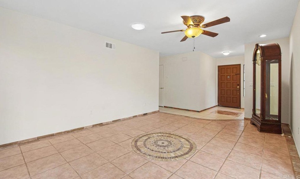 2150 Montcliff Rd, San Diego CA 92139-3916 exterior