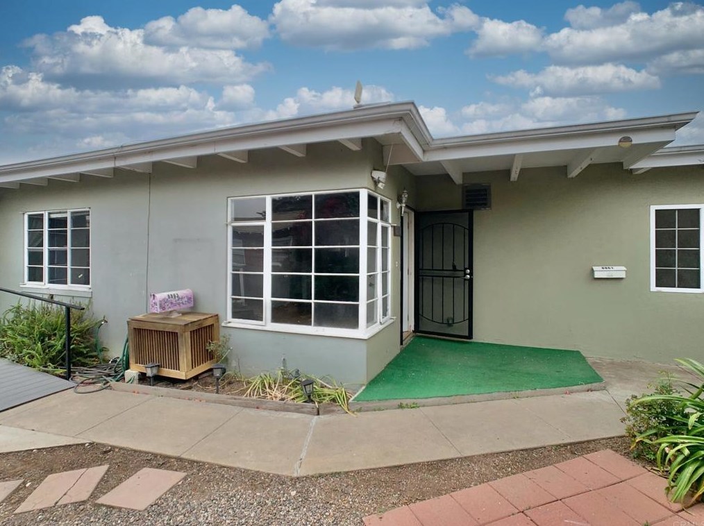 8861-63 Lemon Ave, La Mesa, CA 91941-5426