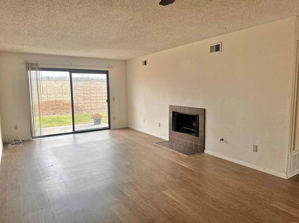 3607 Harvard Dr, Oceanside, CA 92056-4159