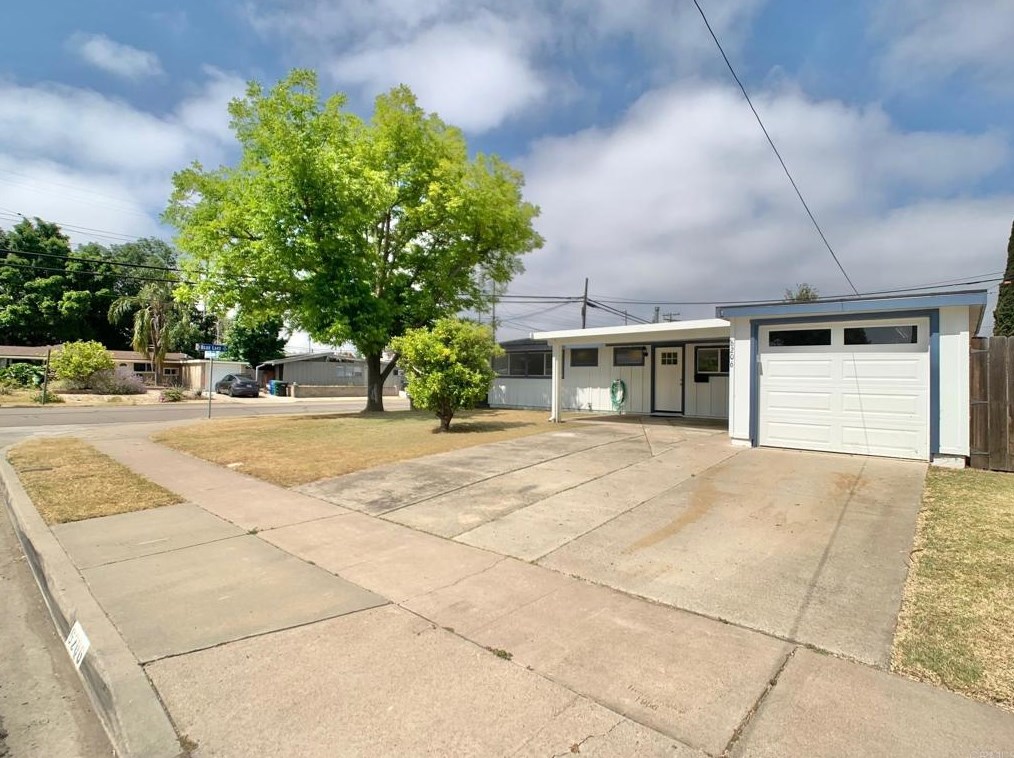 6206 Lake Albano Ave, San Diego, CA 92119-3423