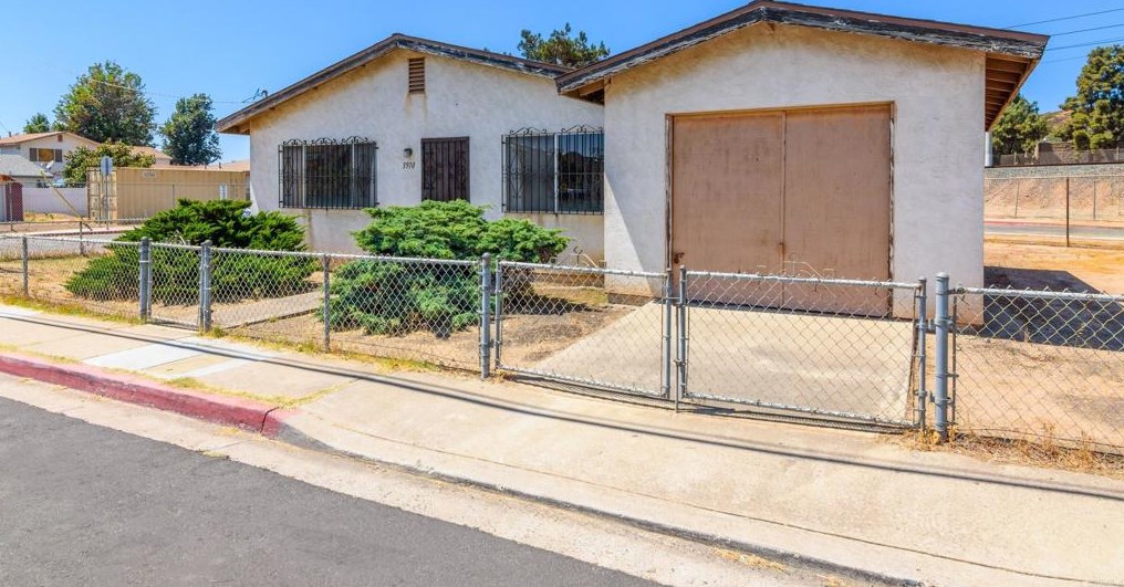 3910 Sunset Ln, San Diego, CA 92173
