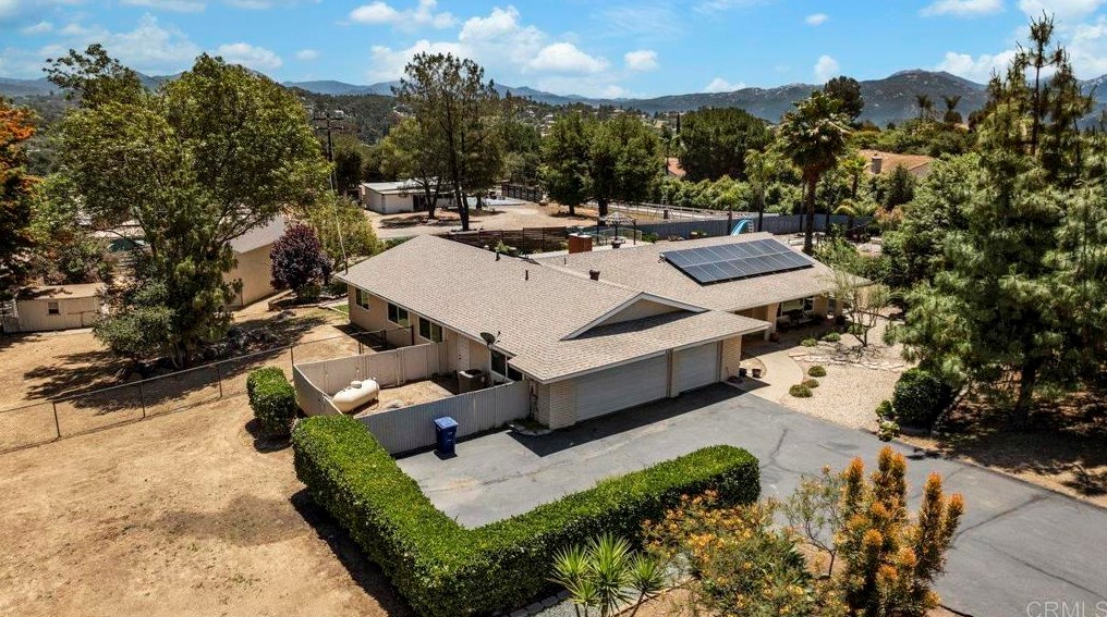 2361 Grace Ln, Alpine, CA 91901